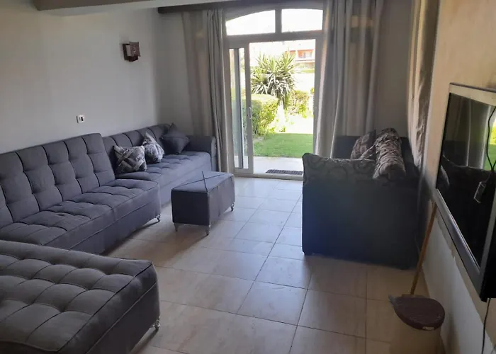 مميز ارضى بجاردن Apartment *